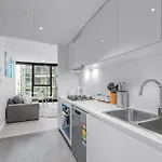 Stylish 2br - Tallest Building In Pool, Gym