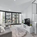 Apartment Stylish 2br - Tallest Building In Pool, Gym *