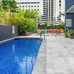 Apartment With King Bed, Pool, Gym And Sauna Brisbane