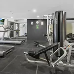 With King Bed, Pool, Gym And Sauna