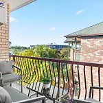 Comfy 2br Near Hospitals, Qut And Cbd With Parking! Apartment Brisbane
