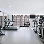 Blue Crush - Resort-Style Chic Near Cbd