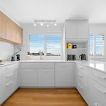 Stylish 4-Bed Townhouse With Panoramic Ocean Views