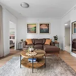 Hot In The 2bed-2bath-2car-study-pool-views Brisbane