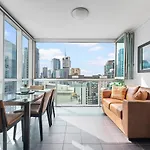 Hot In The 2bed-2bath-2car-study-pool-views Apartment