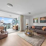 Hot In The 2bed-2bath-2car-study-pool-views