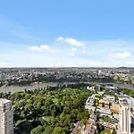 Queens Wharf - Luxe 2br With Stunning Views & Pool Apartment