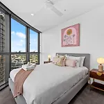 Apartment Queens Wharf - Luxe 2br With Stunning Views & Pool Brisbane