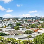 Spacious Valley Pad In James Street Precinct