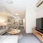 Private Oasis 3bed-2bath-1car - 5mins To Cbd *