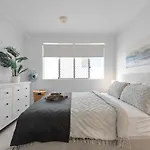 Serene & 1bed-1bath-1car - 5 Mins To Cbd Brisbane