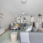 Serene & 1bed-1bath-1car - 5 Mins To Cbd Brisbane
