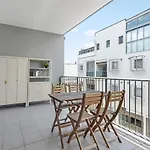 Serene & 1bed-1bath-1car - 5 Mins To Cbd Brisbane
