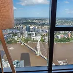 Apartment Skyline Serenity - Level 62 With Stunning Views!