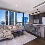And River View 2b2b With Free Parking *