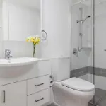 Lovely 2 Bedroom With River View With A Pool And A Gym In The Heart Of The Cbd *