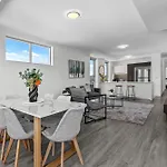 Stylish 3Br - Huge Park On Doorstep - 5 Min To Cbd