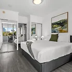 Apartment Stylish 3br - Huge Park On Doorstep - 5 Min To Cbd