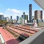 Stylish 3br - Huge Park On Doorstep - 5 Min To Cbd
