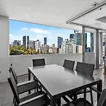 Stylish 3br - Huge Park On Doorstep - 5 Min To Cbd Brisbane
