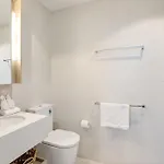 Apartment Iconic Views Queen's Wharf 2br By Casino And South Bank