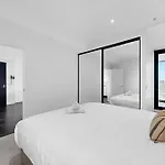 Stylish 2Br With Story Bridge & Fireworks Views