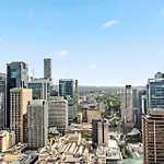 Floor 2bed-2bath-2car-pool-views - Cbd *