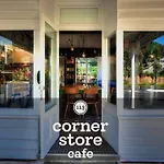 Park Avenue Luxe Chic Townhouse Sleeps 9, Carpark