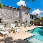 Pet Friendly Family Home In Brisbane - Relocations And Family Stays - Fast Internet - Parking - Netflix