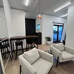Holiday home West Hub. Private Infrared Sauna Near & Much More! New Purpose Built Loft Style! *