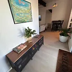 Holiday home West Hub. Private Infrared Sauna Near & Much More! New Purpose Built Loft Style! Brisbane