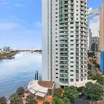 Holly\'S City Skyline-Views, Pool, Spa, Cbd Central