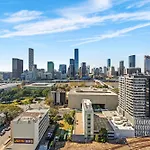 Art House Apartments By Cllix