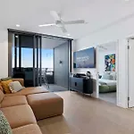 Queens Wharf Luxe Retreat -brisbane Cbd, Pool,