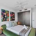 Queens Wharf Luxe Retreat -brisbane Cbd, Pool, Apartment
