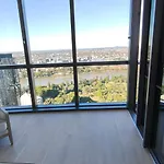 40 Queens Wharf 1 Bedroom Apartment
