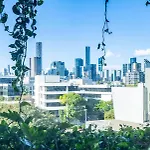 Urban Edge - Mins To Suncorp Stadium & Bne City