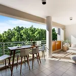 3Br Retreat At South Bank Near The Beach!
