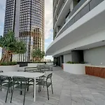 Modern - 1 Bedroom Stay In Queen\'S Wharf Walk To Casino