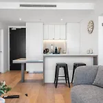 City And Mountain View Apt With Pool, Gym And Parking