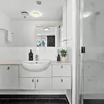 Apartment Stylish 3br - Huge Park On Doorstep - 5 Min To Cbd Brisbane