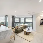 Level 56 Cbds Luxurious 5 Star Exp Brisbane