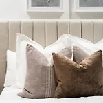 Apartment Level 56 Cbds Luxurious 5 Star Exp