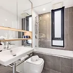 Stylish 2br Unit With Pool And Gym In South
