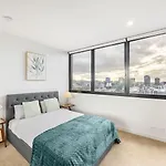 Stylish 2br Unit With Pool And Gym In South Apartment *