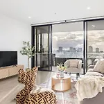 Stylish 2br Unit With Pool And Gym In South *
