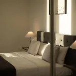 Stylish 2br Unit With Pool And Gym In South Brisbane