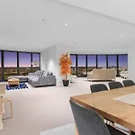 Huge 3bed 3bath Skyhigh View Brisbane