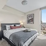 Floor 2bed-2bath-2car-pool-views - Cbd Brisbane