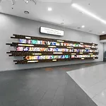 Floor 2bed-2bath-2car-pool-views - Cbd